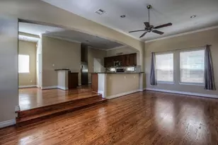 940 W 26th St, Houston, TX 77008 - Photo 2