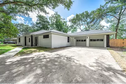 717 Cedar Lawn Drive, Alvin, TX 77511 - Photo 4