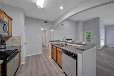 6607 Lake Woodlands Drive #333, The Woodlands, TX 77382 - Photo 16