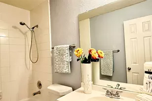 819 Foxborrough Ln, Missouri City, TX 77489 - Photo 22