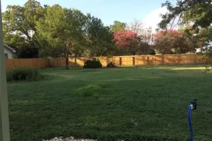 241 E Jackson St, Bartlett, TX 76511 - Photo 8