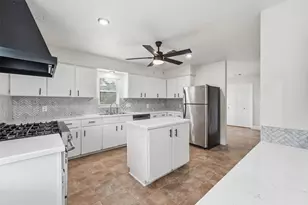 5114 Oleander St, Seabrook, TX 77586 - Photo 10