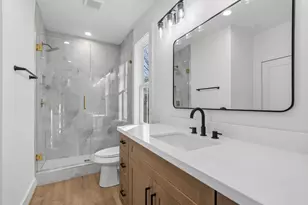 1140 W 16th St, Houston, TX 77008 - Photo 10