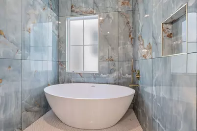 1140 W 16th Street, Houston, TX 77008 - Photo 8