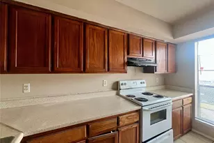 12652 Windsor Village Dr, Houston, TX 77071 - Photo 2