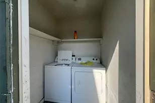 12652 Windsor Village Dr, Houston, TX 77071 - Photo 16