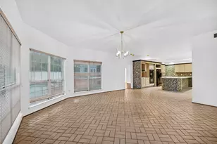 4823 Benning Dr, Houston, TX 77035 - Photo 8