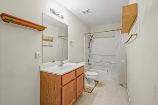 104 Macarthur St, Baytown, TX 77520 - Photo 10