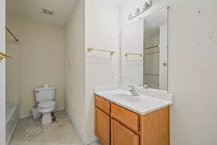 104 Macarthur St, Baytown, TX 77520 - Photo 26