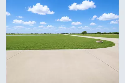 2920 Hammock Court, Palacios, TX 77465 - Photo 2