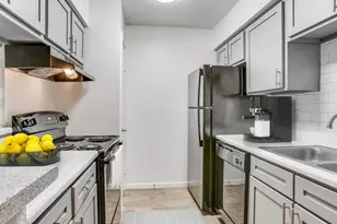 11810 Hammond Dr, Houston, TX 77065 - Photo 4