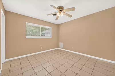 214 Crest Hill Drive, Conroe, TX 77301 - Photo 20