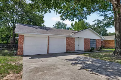 214 Crest Hill Drive, Conroe, TX 77301 - Photo 1