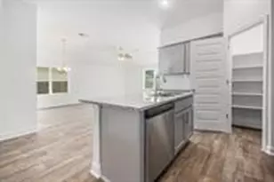 436 Bryan Wy, Angleton, TX 77515 - Photo 4