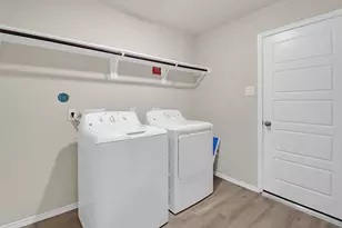 7710 Squall Ln, Baytown, TX 77523 - Photo 12