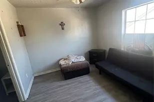 7018 Avenue F, Houston, TX 77011 - Photo 2