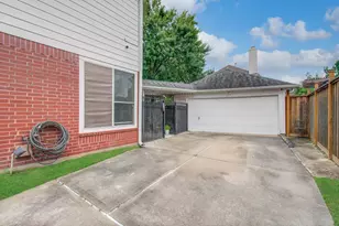 12427 Shadycrest Dr, Houston, TX 77082 - Photo 42