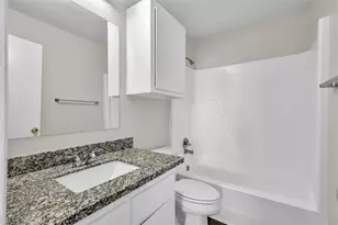 900 Holly Dr, Conroe, TX 77301 - Photo 10