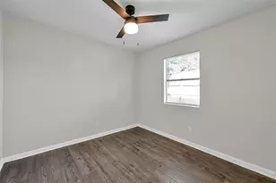 900 Holly Dr, Conroe, TX 77301 - Photo 8