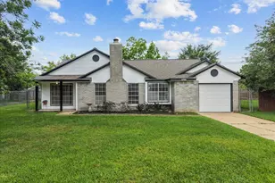 3900 Redstem Ct, Dickinson, TX 77539 - Photo 2