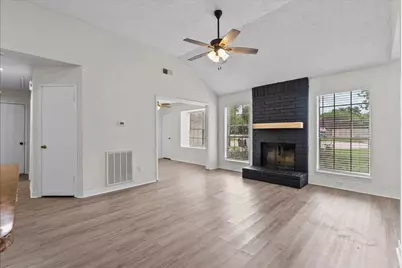 3900 Redstem Court, Dickinson, TX 77539 - Photo 8