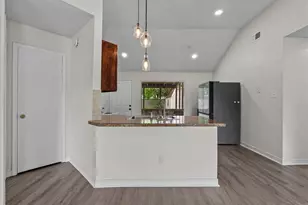3900 Redstem Ct, Dickinson, TX 77539 - Photo 12
