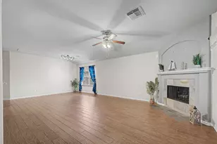 6097 Well Brook Ln, League City, TX 77573 - Photo 8