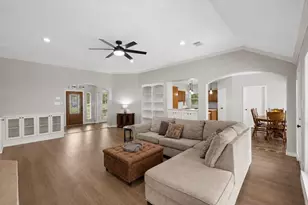 9403 Highland Pointe Dr, Needville, TX 77461 - Photo 10