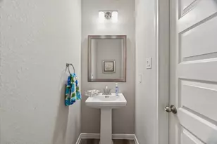 23515 Creek Wood Dr, Spring, TX 77389 - Photo 16