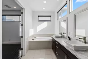 5228 Maxie St, Houston, TX 77007 - Photo 12