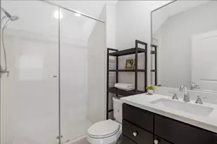 8227 Cambridge St, Houston, TX 77054 - Photo 10