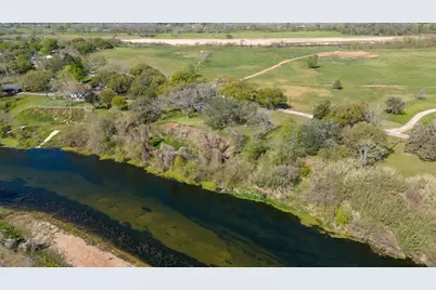 160 Burford Street, Columbus, TX 78934 - Photo 8