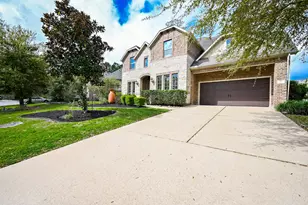 19 Sandwell Place, Spring, TX 77389 - Photo 2