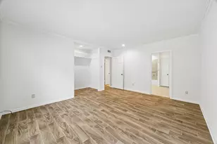 2230 S Piney Point Rd, Houston, TX 77063 - Photo 16