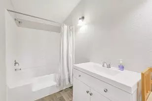 1089 County Rd 120, Hallettsville, TX 77964 - Photo 18