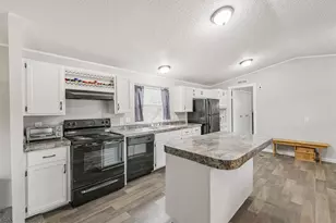 1089 County Rd 120, Hallettsville, TX 77964 - Photo 24