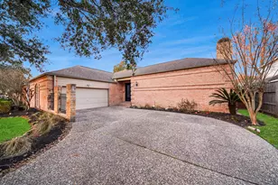 11602 Aspenway Dr, Houston, TX 77070 - Photo 2