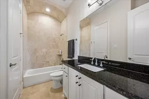 4901 Holt St, Bellaire, TX 77401 - Photo 30