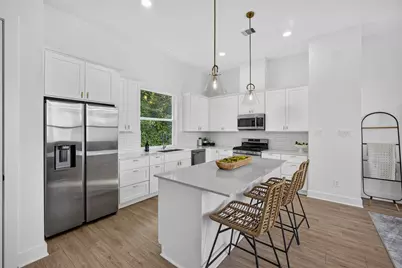 835 Rachel Street #E, Houston, TX 77091 - Photo 2