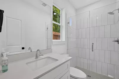835 Rachel Street #E, Houston, TX 77091 - Photo 22