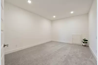 26915 Southwick Valley Lane, The Woodlands, TX 77389 - Photo 32