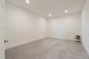 26915 Southwick Vly Ln, The Woodlands, TX 77389 - Photo 32