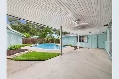 18591 Martinique Drive, Nassau Bay, TX 77058 - Photo 12