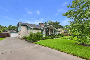 18591 Martinique Dr, Nassau Bay, TX 77058 - Photo 4