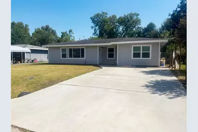 225 Sarlee Drive, La Marque, TX 77568 - Photo 1
