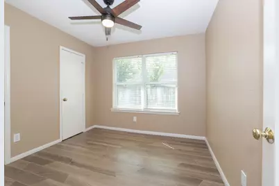 9815 Caballero Drive, Houston, TX 77078 - Photo 14