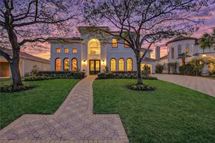 14014 Hampton Cove Dr, Houston, TX 77077 - Photo 2