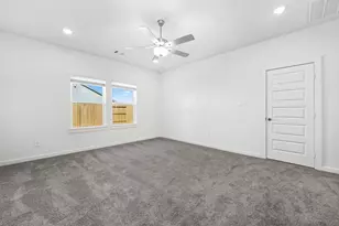422 Magnetic Hl Dr, Crosby, TX 77532 - Photo 8