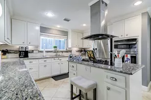 2235 Round Lake Dr, Houston, TX 77077 - Photo 10