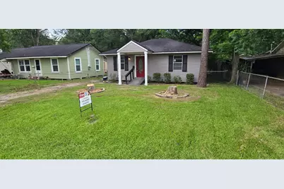 1014 N Arcola Street, Angleton, TX 77515 - Photo 2